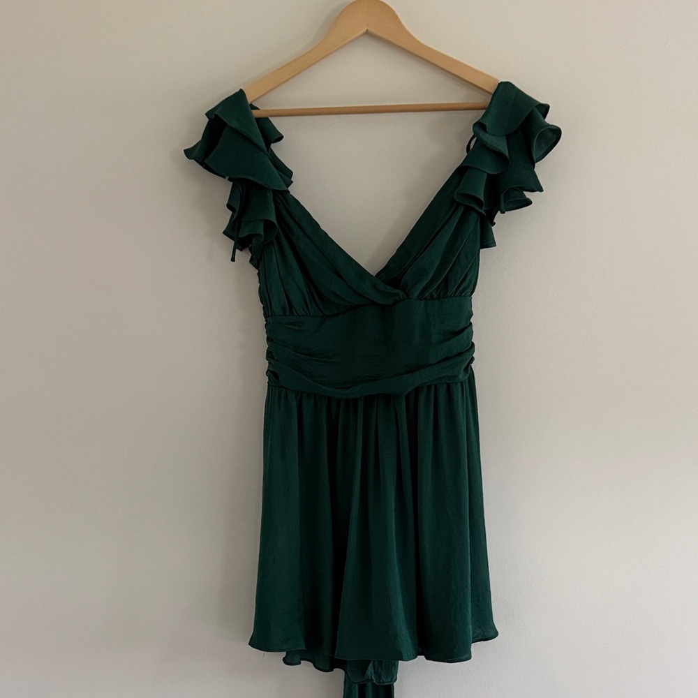 Elegant Green Ruffle Sleeve Dress